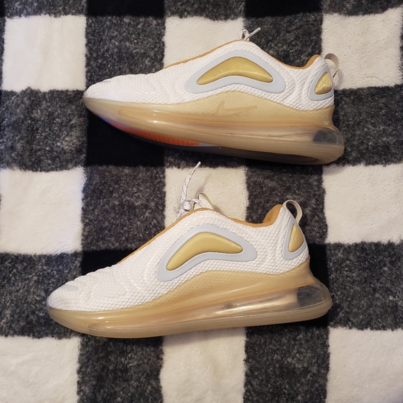 Nike AirMax 720. Sz 11 - Picture 9 of 11